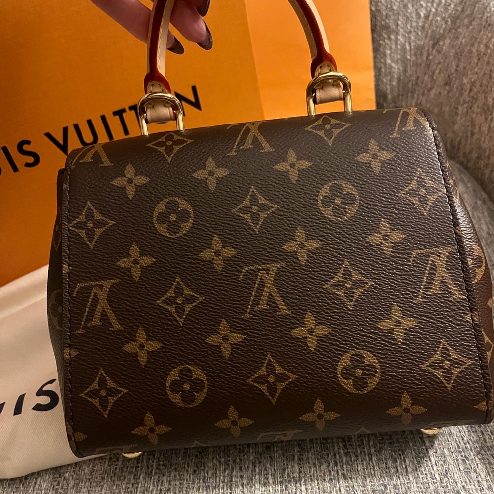 AUTHENTIC Louis Vuitton Monogram Canvas Cluny Mini - Picture 3 of 16